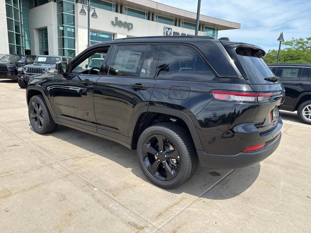 new 2025 Jeep Grand Cherokee car, priced at $51,796