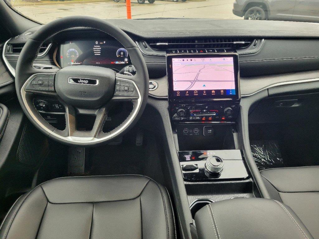 new 2025 Jeep Grand Cherokee car, priced at $46,592