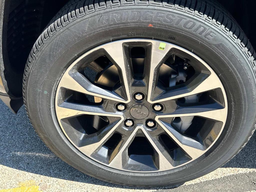new 2025 Jeep Grand Cherokee car, priced at $58,851
