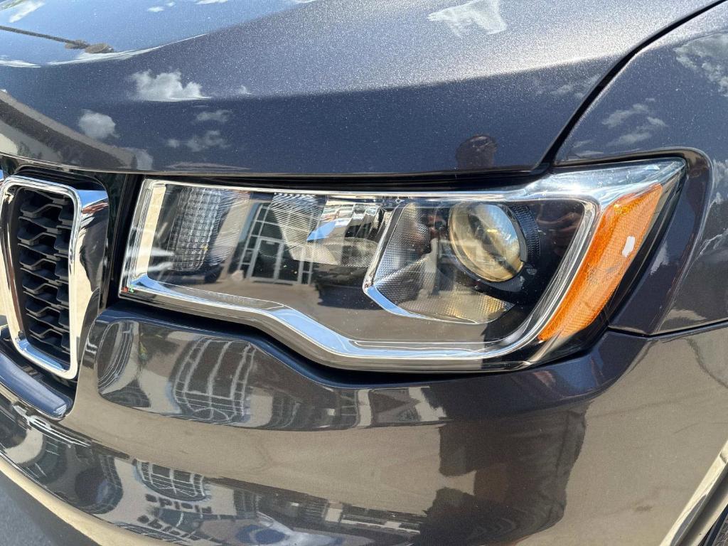used 2021 Jeep Grand Cherokee car, priced at $24,990