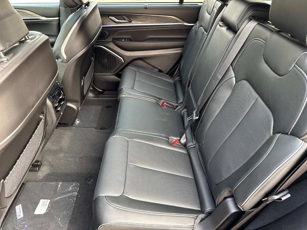 new 2025 Jeep Grand Cherokee L car, priced at $60,402