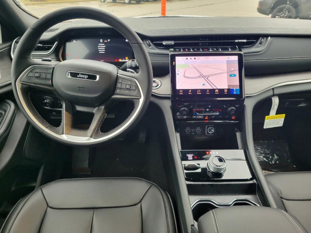 new 2025 Jeep Grand Cherokee car, priced at $50,565