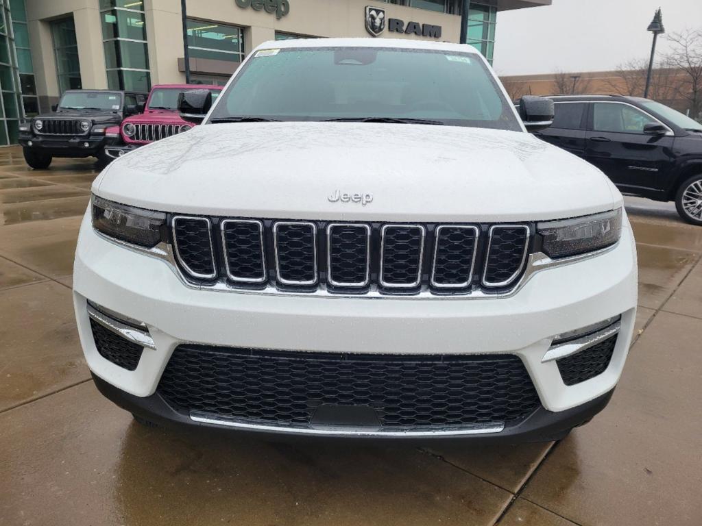 new 2025 Jeep Grand Cherokee car, priced at $50,565