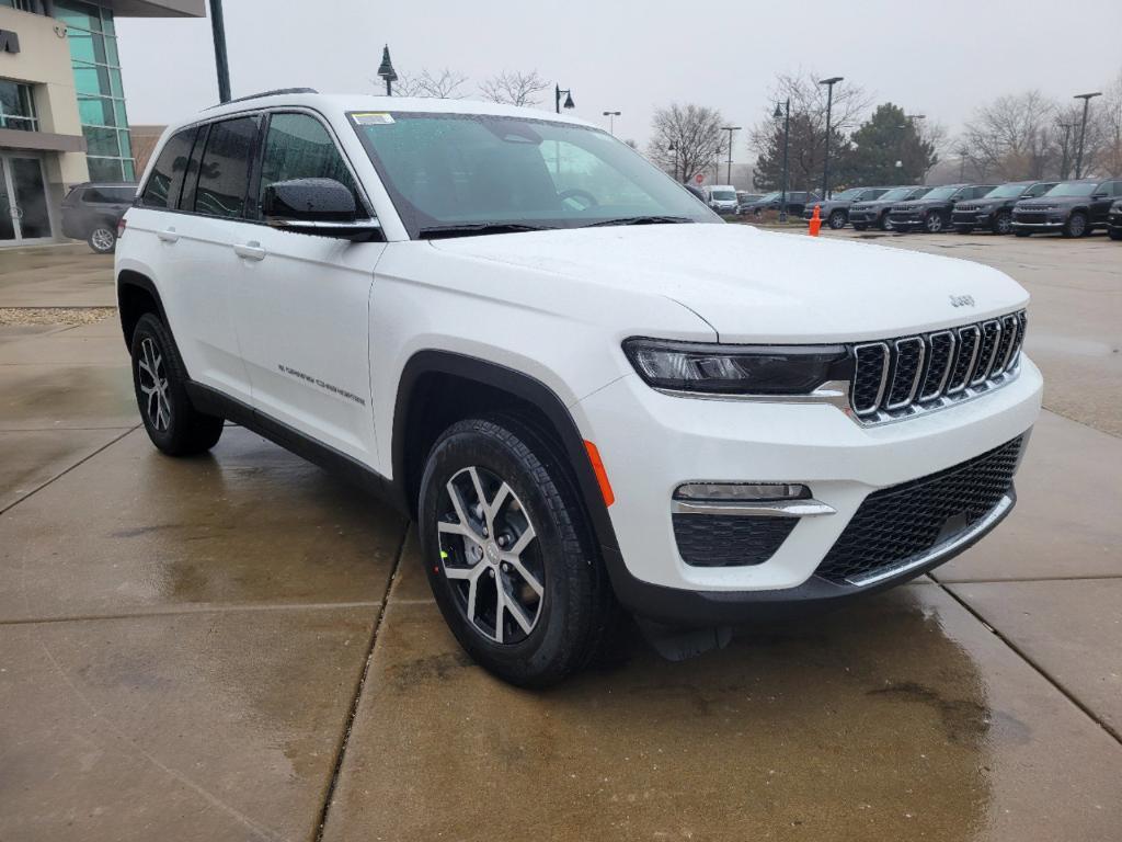 new 2025 Jeep Grand Cherokee car, priced at $50,565