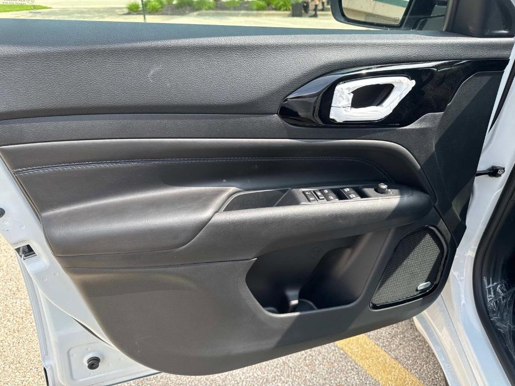 new 2025 Jeep Compass car, priced at $35,143