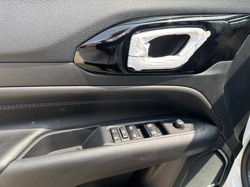 new 2025 Jeep Compass car, priced at $35,143