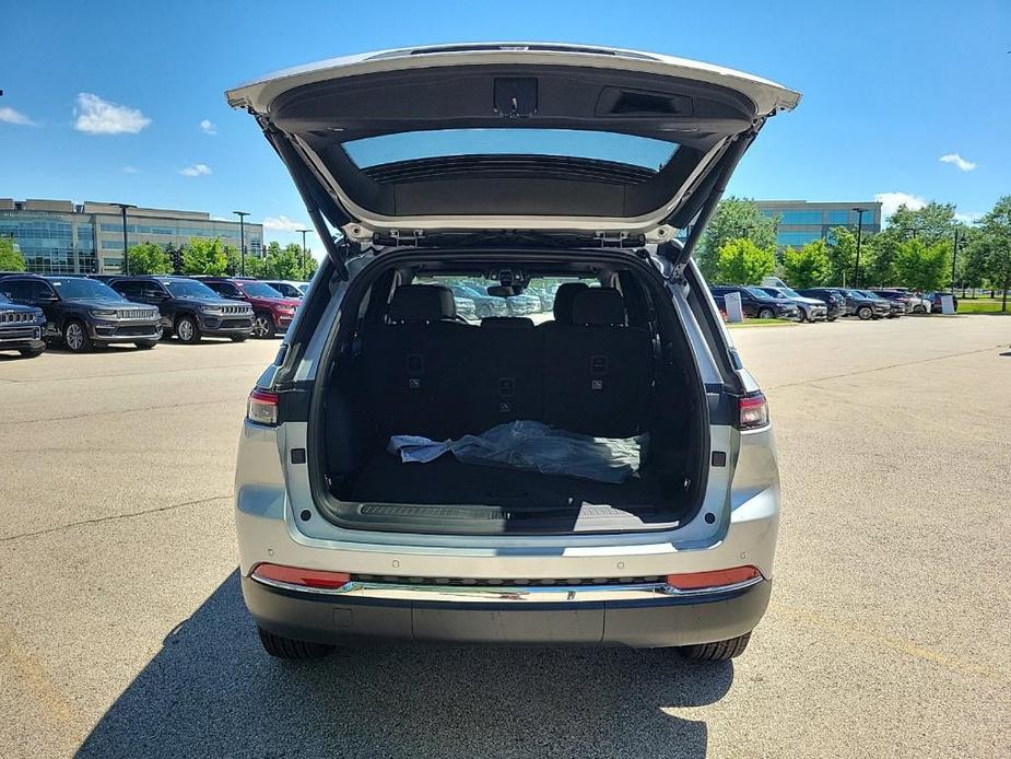 new 2024 Jeep Grand Cherokee car, priced at $40,770