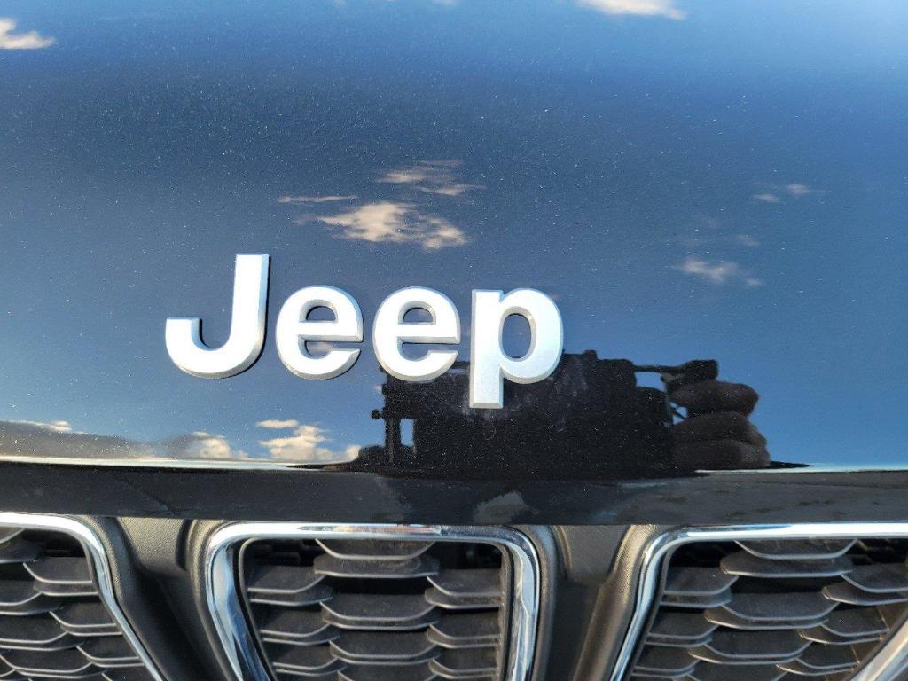 new 2025 Jeep Grand Cherokee L car, priced at $42,729