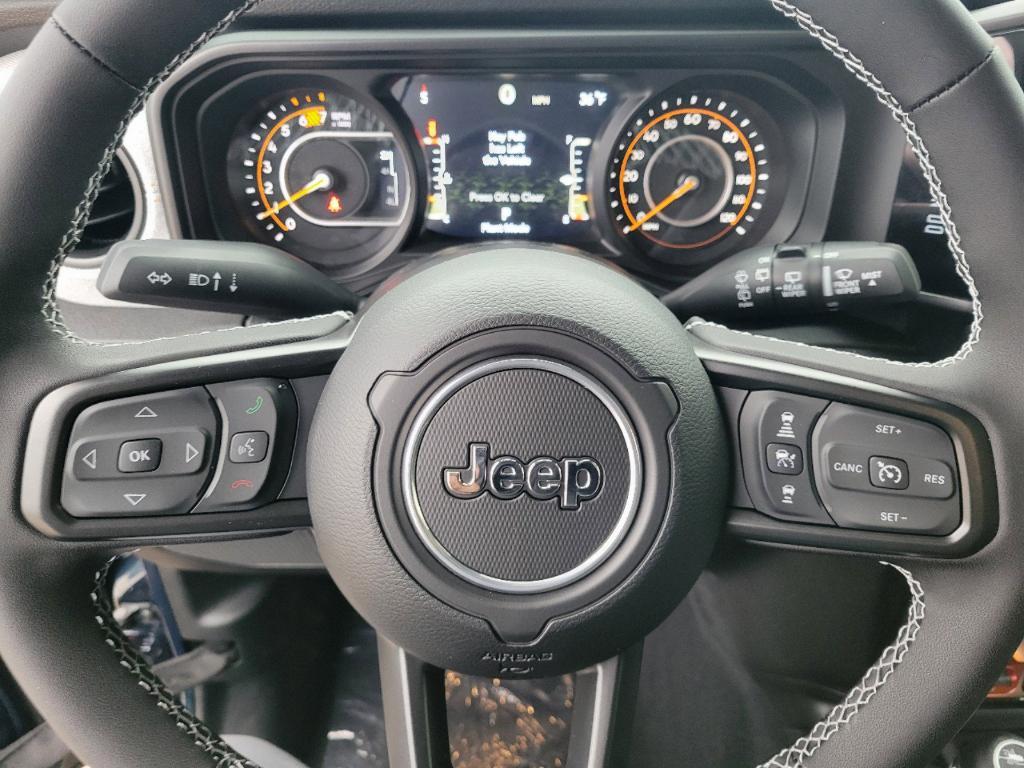 new 2025 Jeep Wrangler car, priced at $45,874