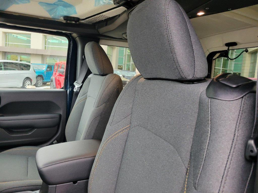 new 2025 Jeep Wrangler car, priced at $46,877