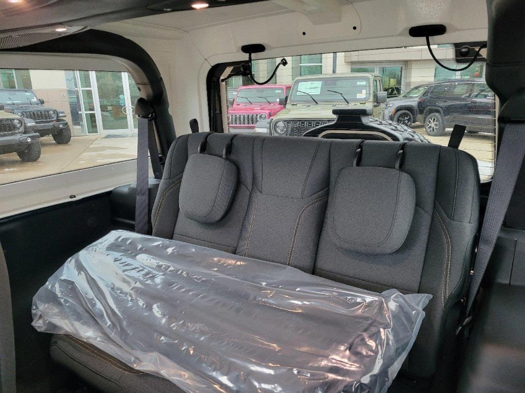 new 2025 Jeep Wrangler car, priced at $46,877