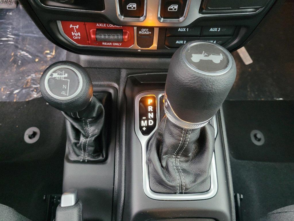 new 2025 Jeep Wrangler car, priced at $46,877