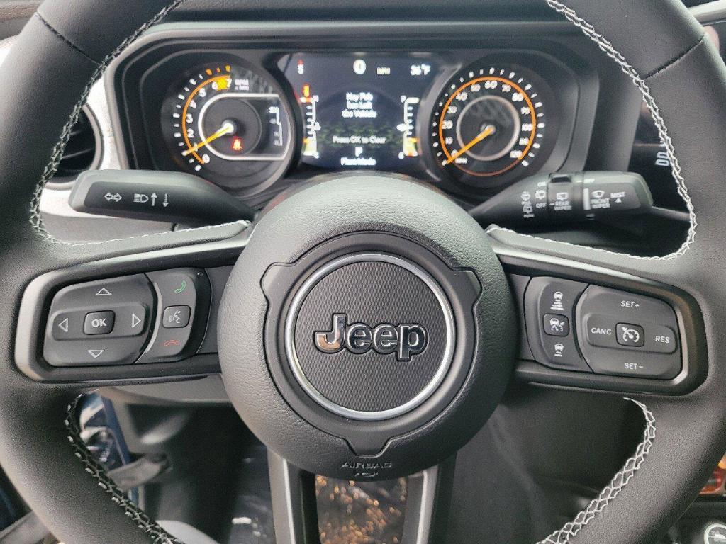 new 2025 Jeep Wrangler car, priced at $46,877