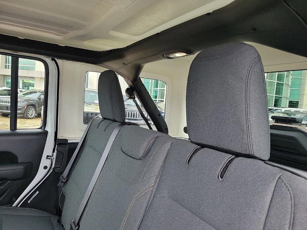 new 2025 Jeep Wrangler car, priced at $48,611