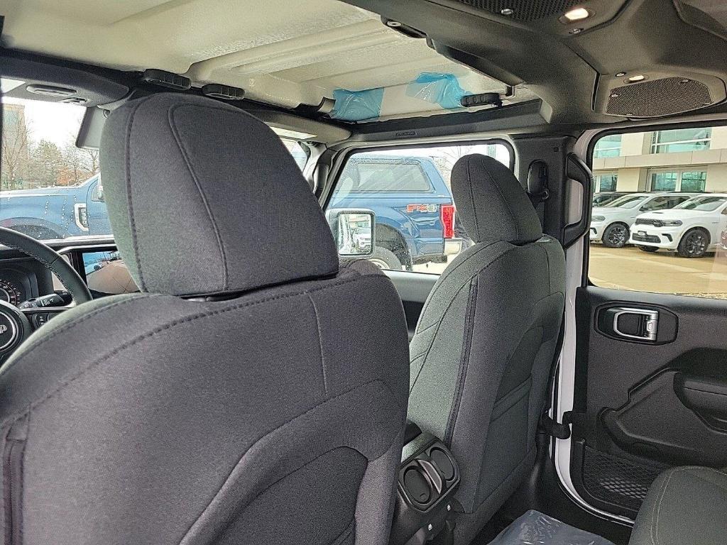 new 2025 Jeep Wrangler car, priced at $48,971