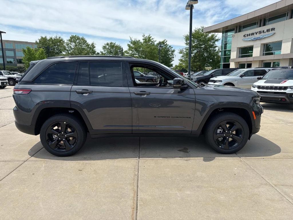 new 2025 Jeep Grand Cherokee car, priced at $51,796