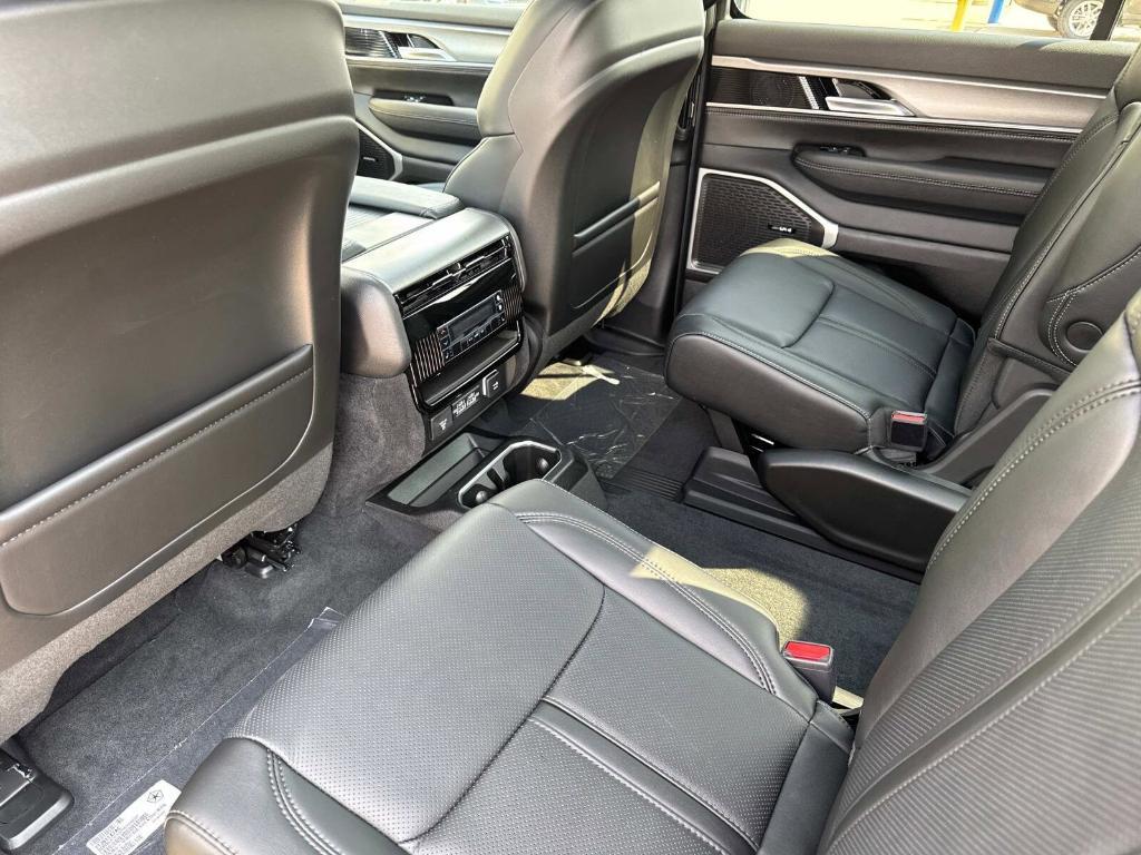 new 2025 Jeep Wagoneer car, priced at $71,026