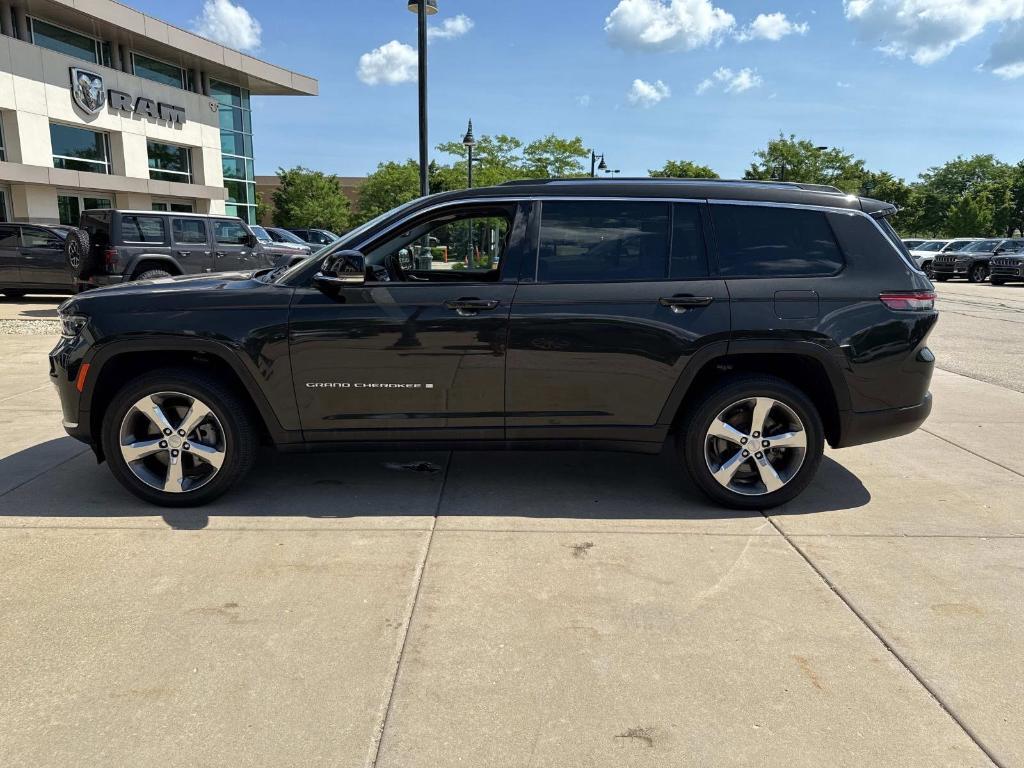 used 2021 Jeep Grand Cherokee L car, priced at $27,990
