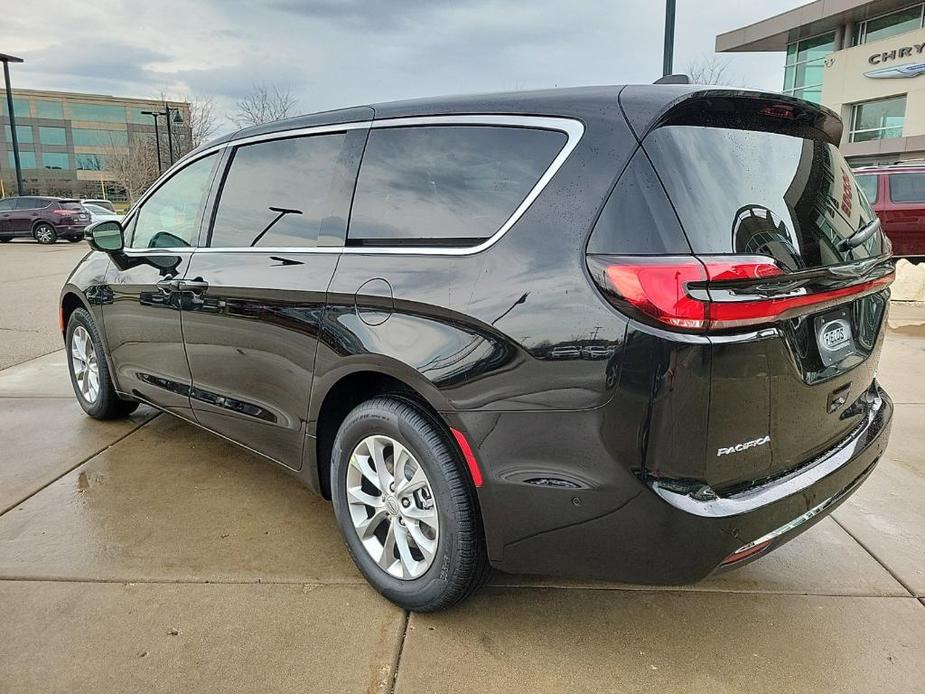 new 2024 Chrysler Pacifica car, priced at $44,688