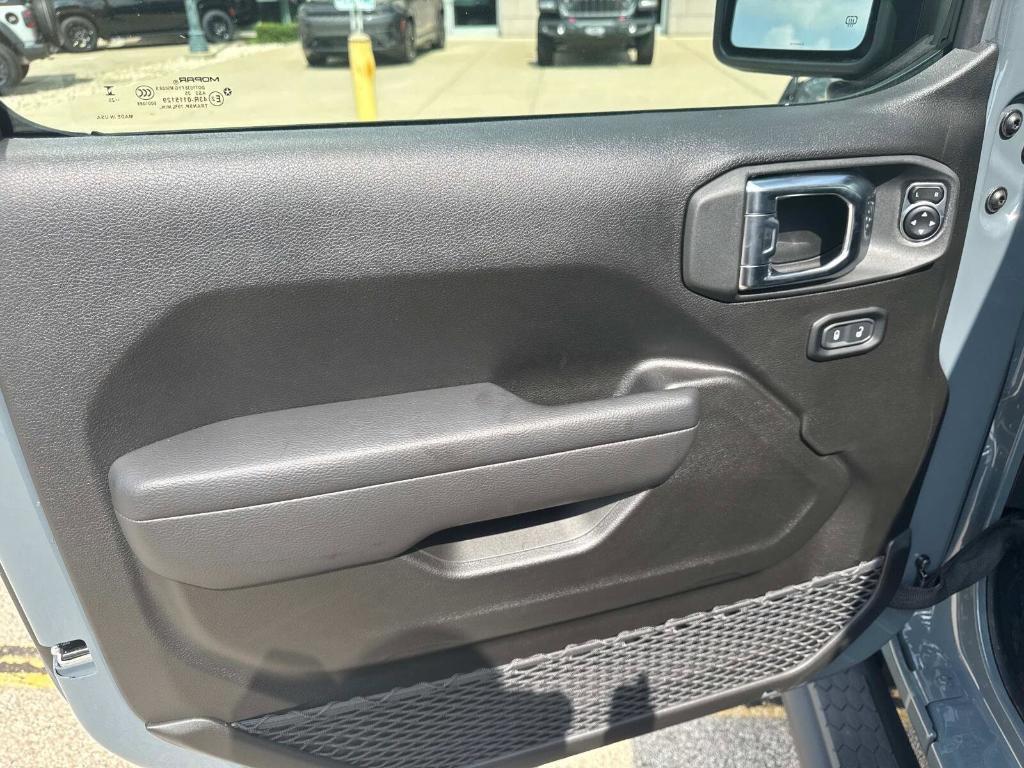 new 2025 Jeep Wrangler car, priced at $49,306