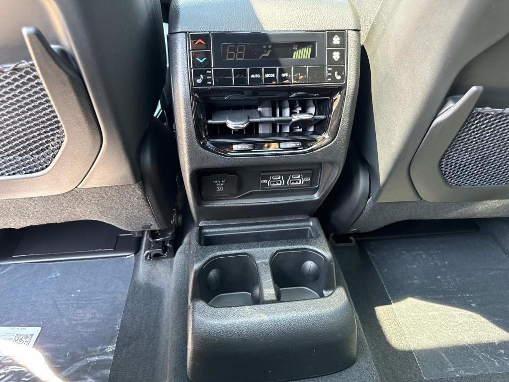 new 2025 Jeep Grand Cherokee L car, priced at $59,652