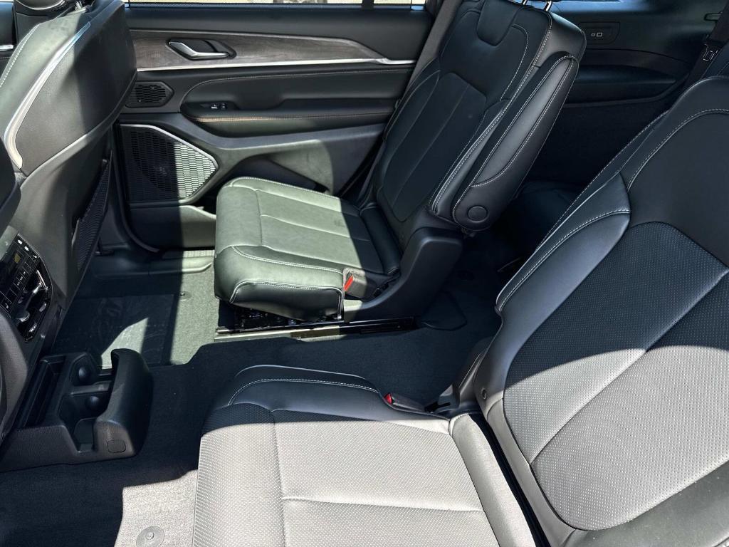 new 2025 Jeep Grand Cherokee L car, priced at $59,652