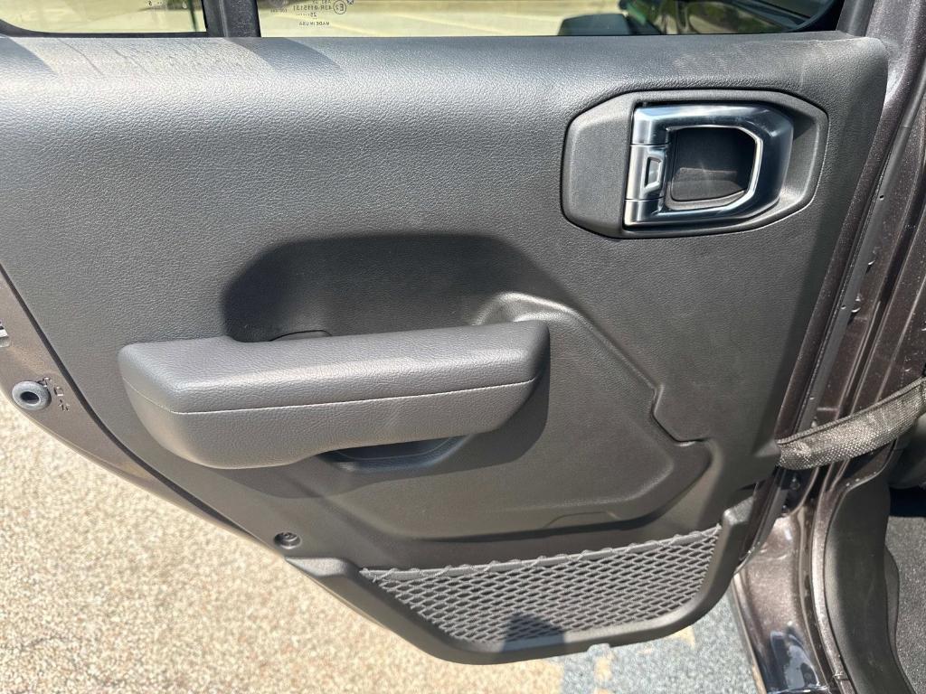 new 2025 Jeep Wrangler car, priced at $49,580