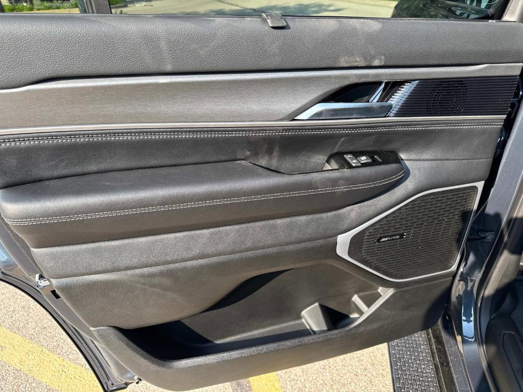 new 2025 Jeep Wagoneer car, priced at $76,576