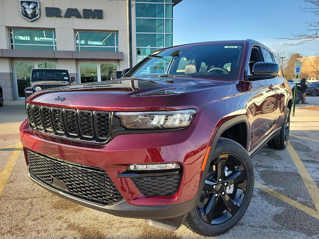 new 2025 Jeep Grand Cherokee car, priced at $48,366