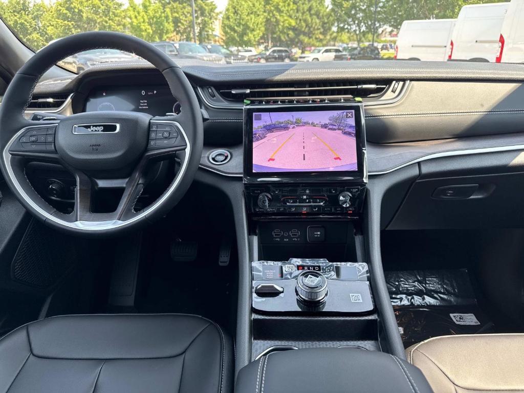 new 2025 Jeep Grand Cherokee car, priced at $45,263