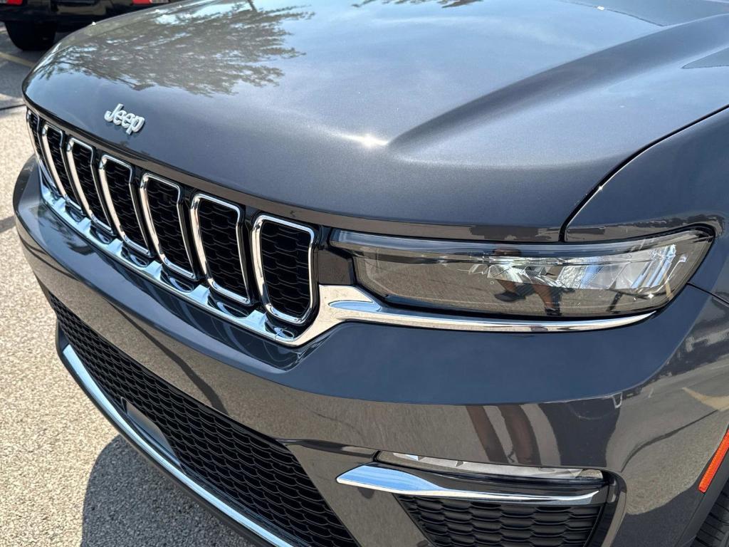 new 2025 Jeep Grand Cherokee car, priced at $45,263