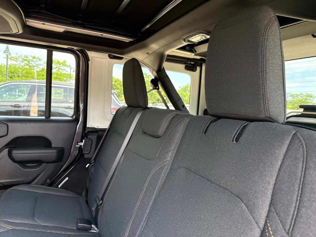 new 2025 Jeep Wrangler car, priced at $51,506