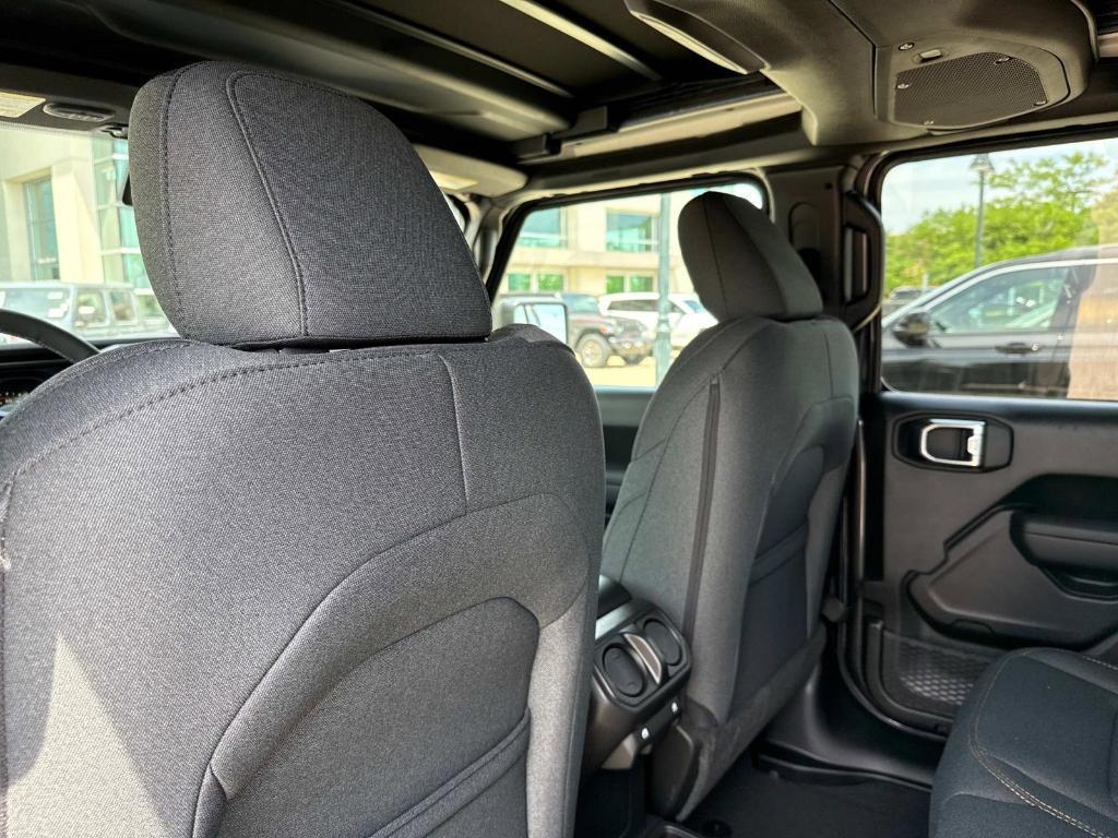 new 2025 Jeep Wrangler car, priced at $51,506