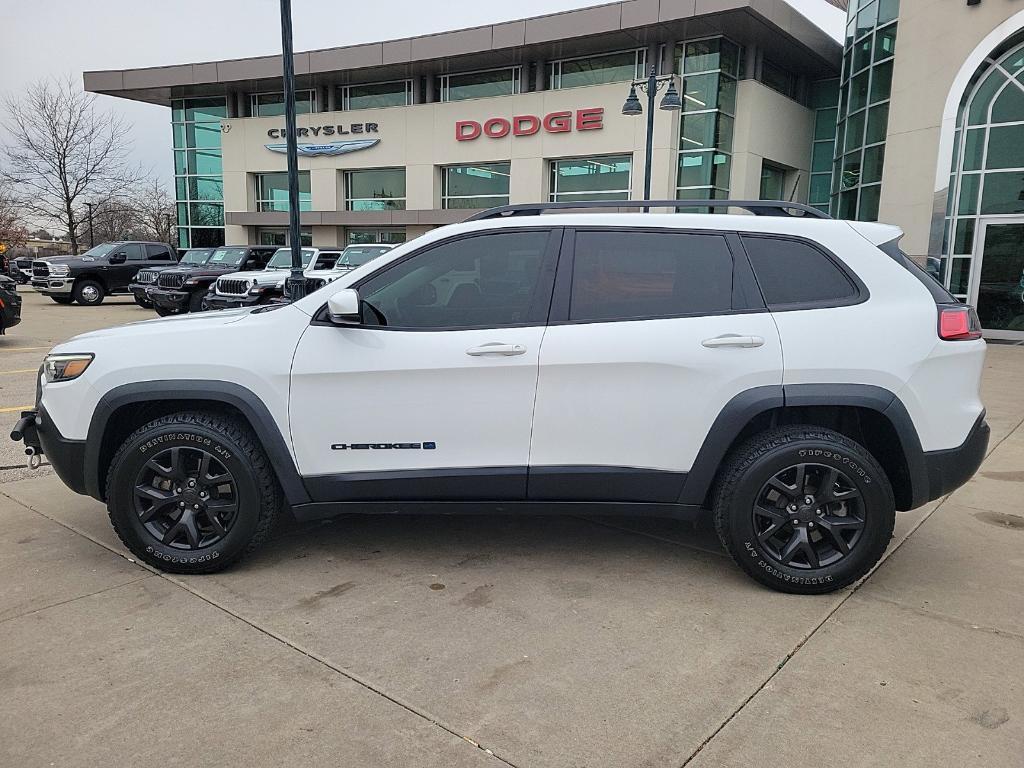 used 2020 Jeep Cherokee car, priced at $18,788