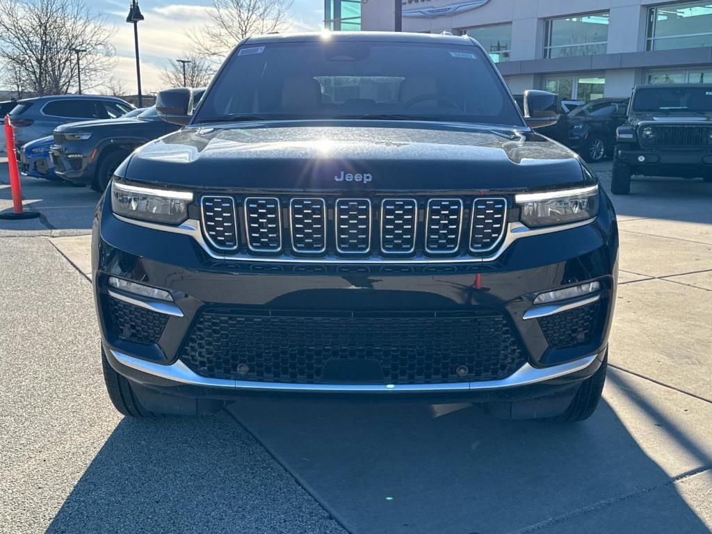 new 2025 Jeep Grand Cherokee car, priced at $57,133
