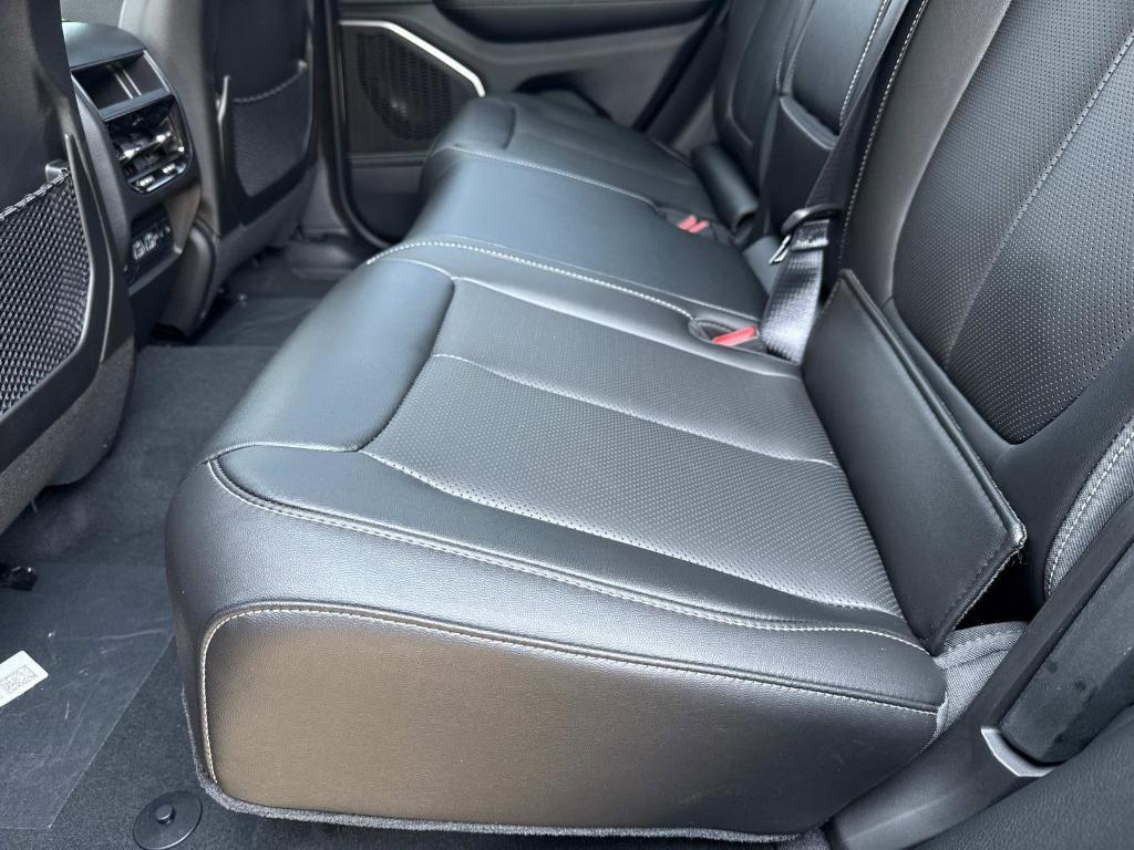 new 2025 Jeep Grand Cherokee car, priced at $54,566