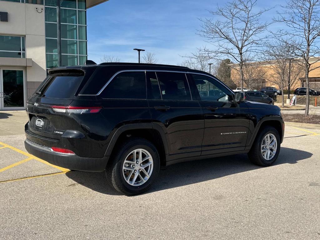new 2025 Jeep Grand Cherokee car, priced at $40,685