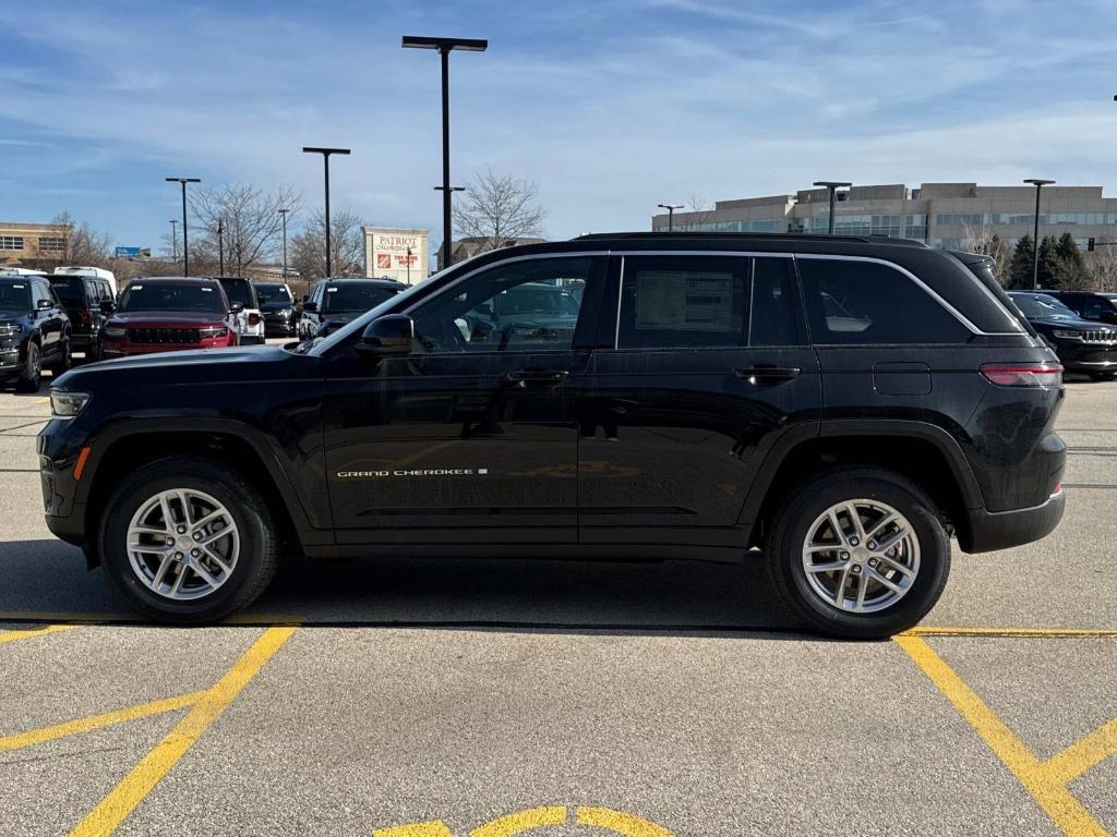 new 2025 Jeep Grand Cherokee car, priced at $40,685