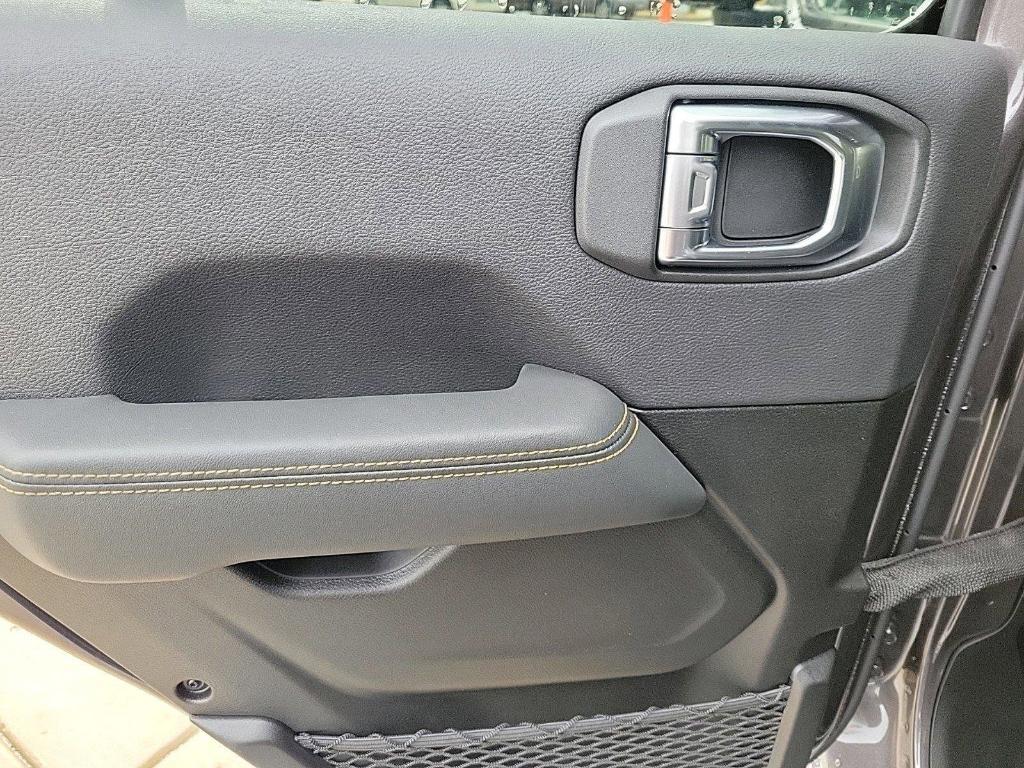new 2025 Jeep Wrangler car, priced at $58,032