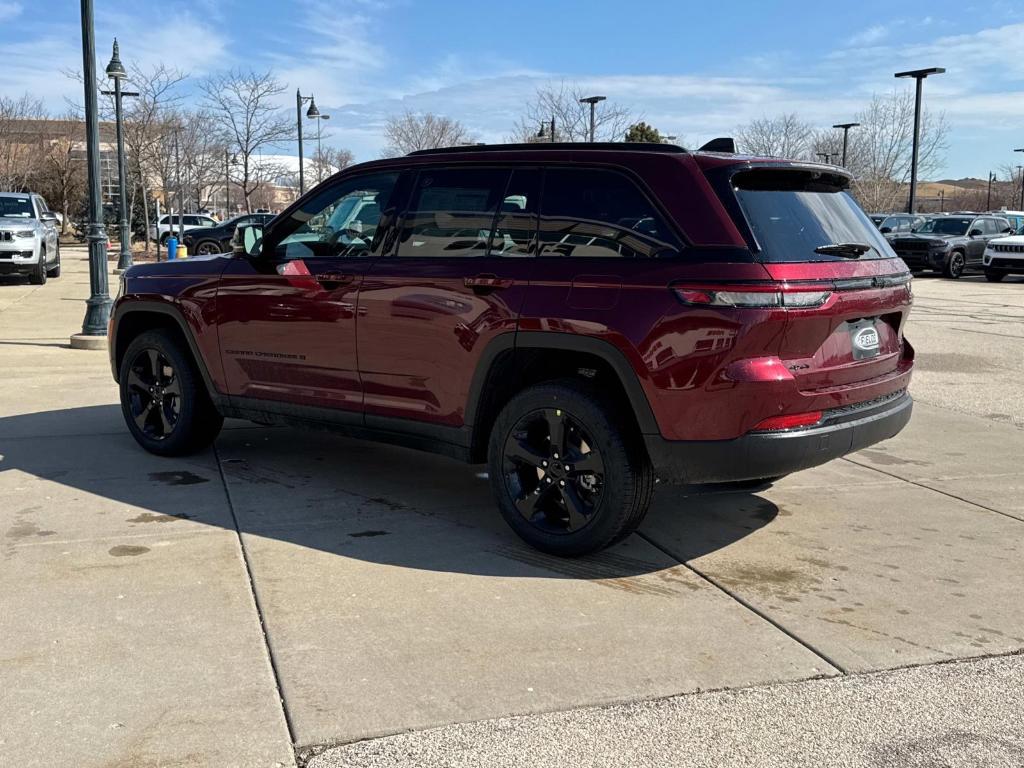 new 2025 Jeep Grand Cherokee car, priced at $52,596