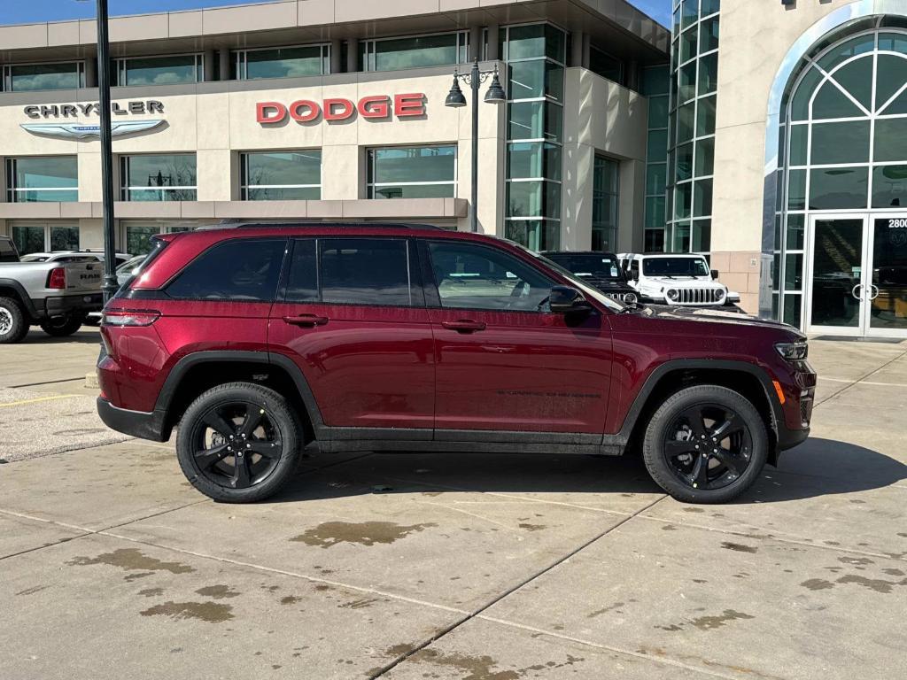 new 2025 Jeep Grand Cherokee car, priced at $52,596