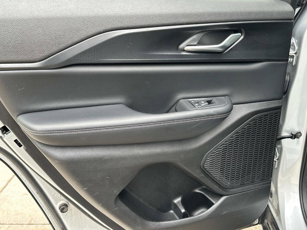 used 2023 Jeep Grand Cherokee car, priced at $33,298