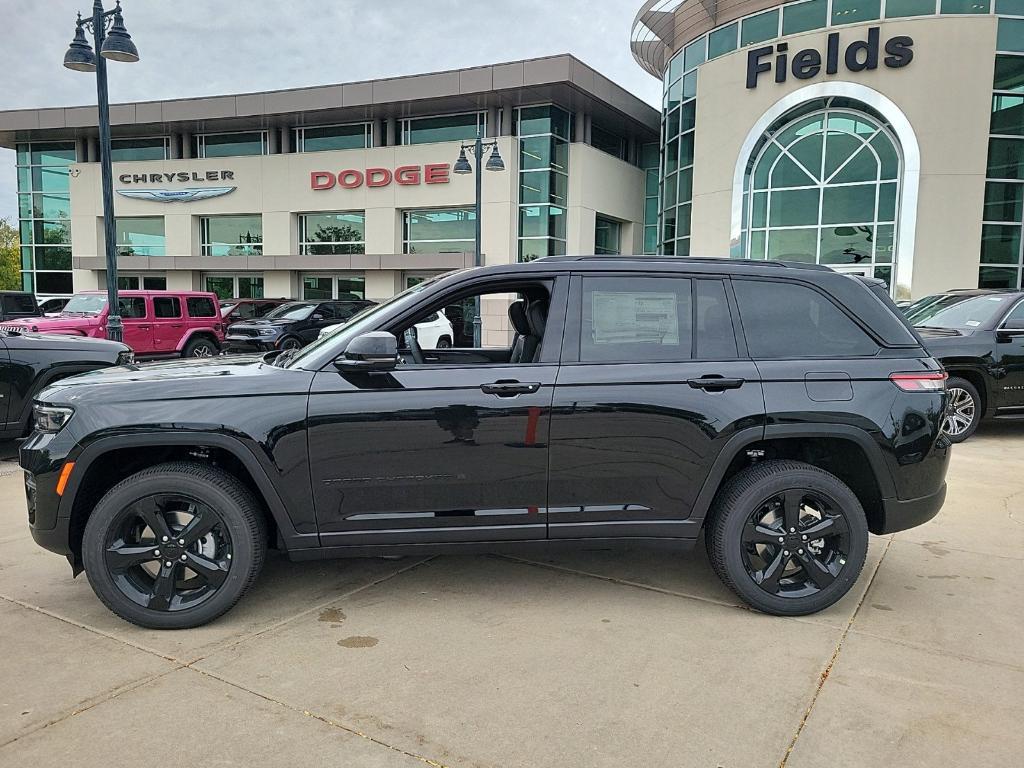 new 2025 Jeep Grand Cherokee car, priced at $43,975