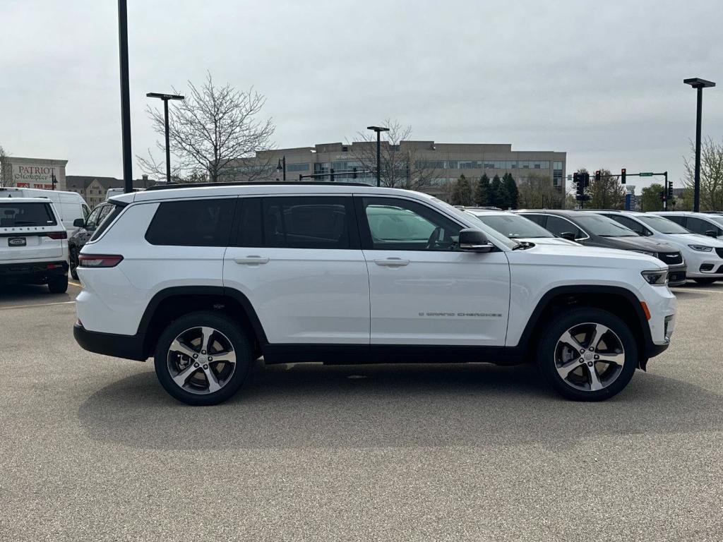 new 2025 Jeep Grand Cherokee L car, priced at $52,992