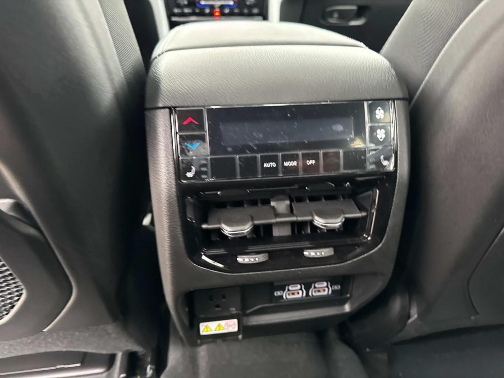 new 2025 Jeep Grand Cherokee L car, priced at $57,112