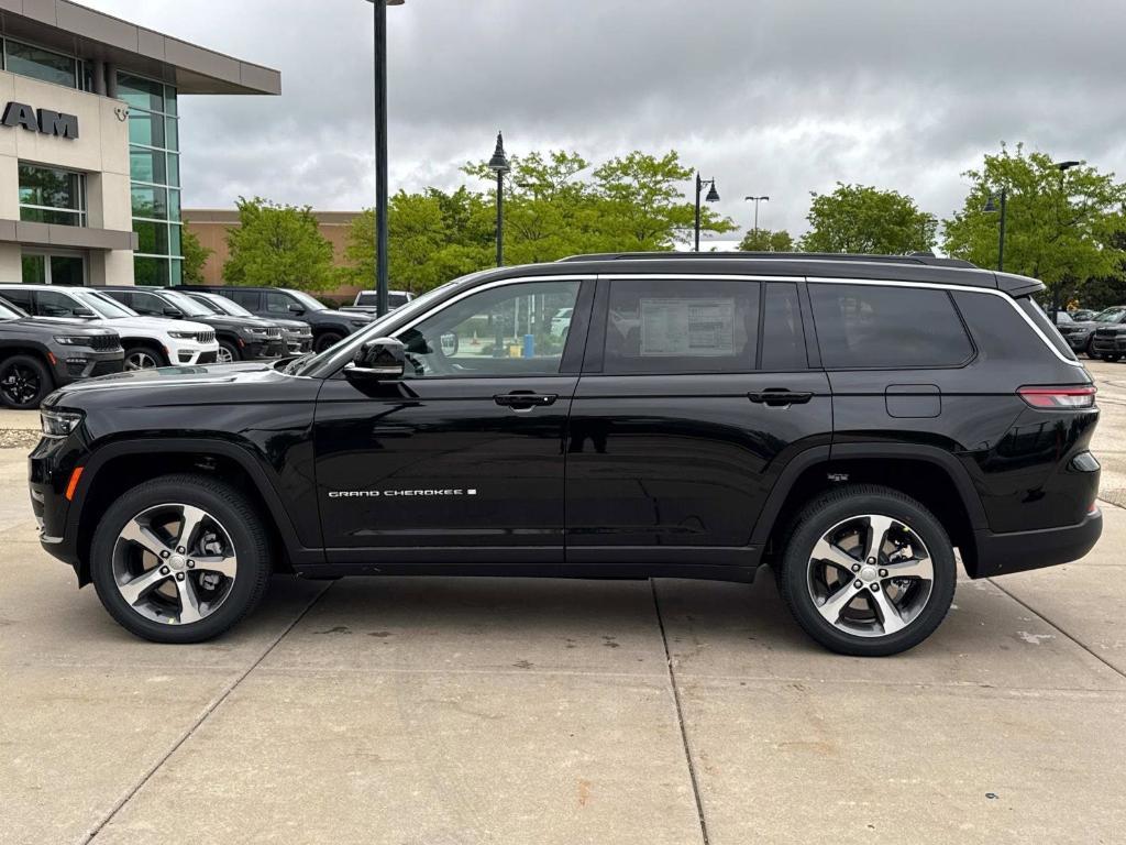 new 2025 Jeep Grand Cherokee L car, priced at $56,112