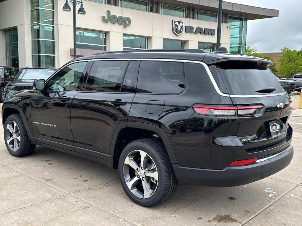 new 2025 Jeep Grand Cherokee L car, priced at $57,112