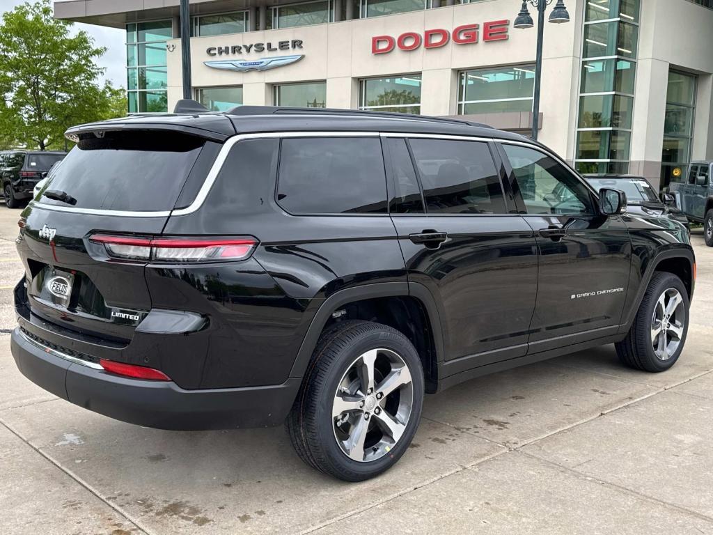 new 2025 Jeep Grand Cherokee L car, priced at $57,112