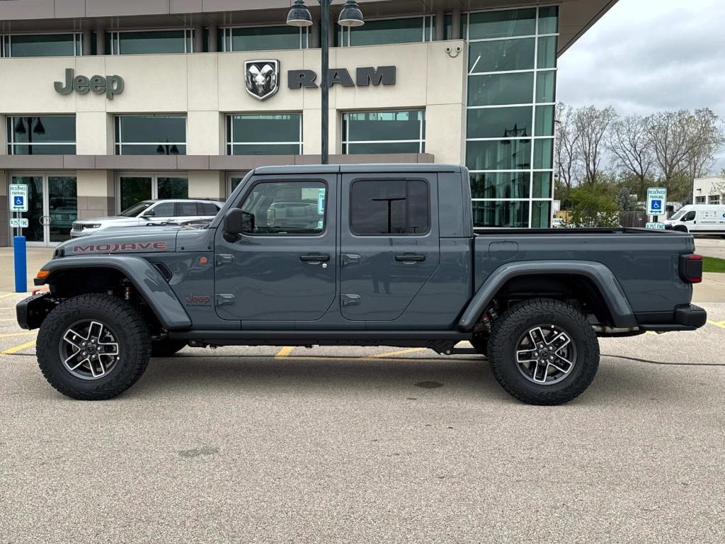 new 2025 Jeep Gladiator car, priced at $56,077