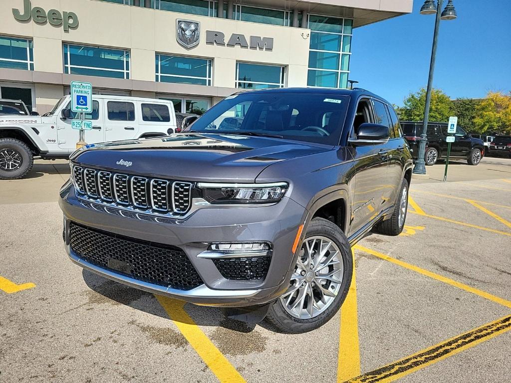 new 2025 Jeep Grand Cherokee car, priced at $56,750